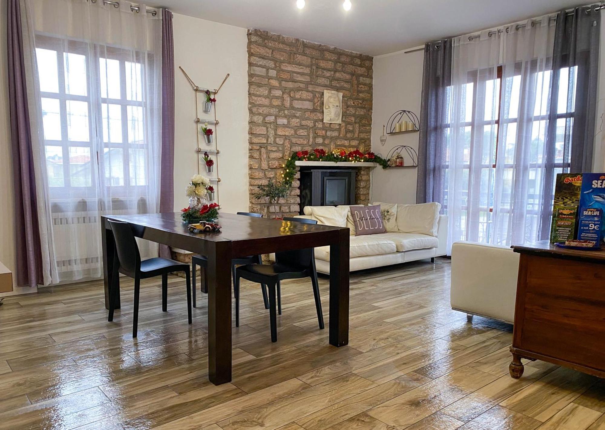 Nest Guesthouse Castelnuovo del Garda Exteriör bild